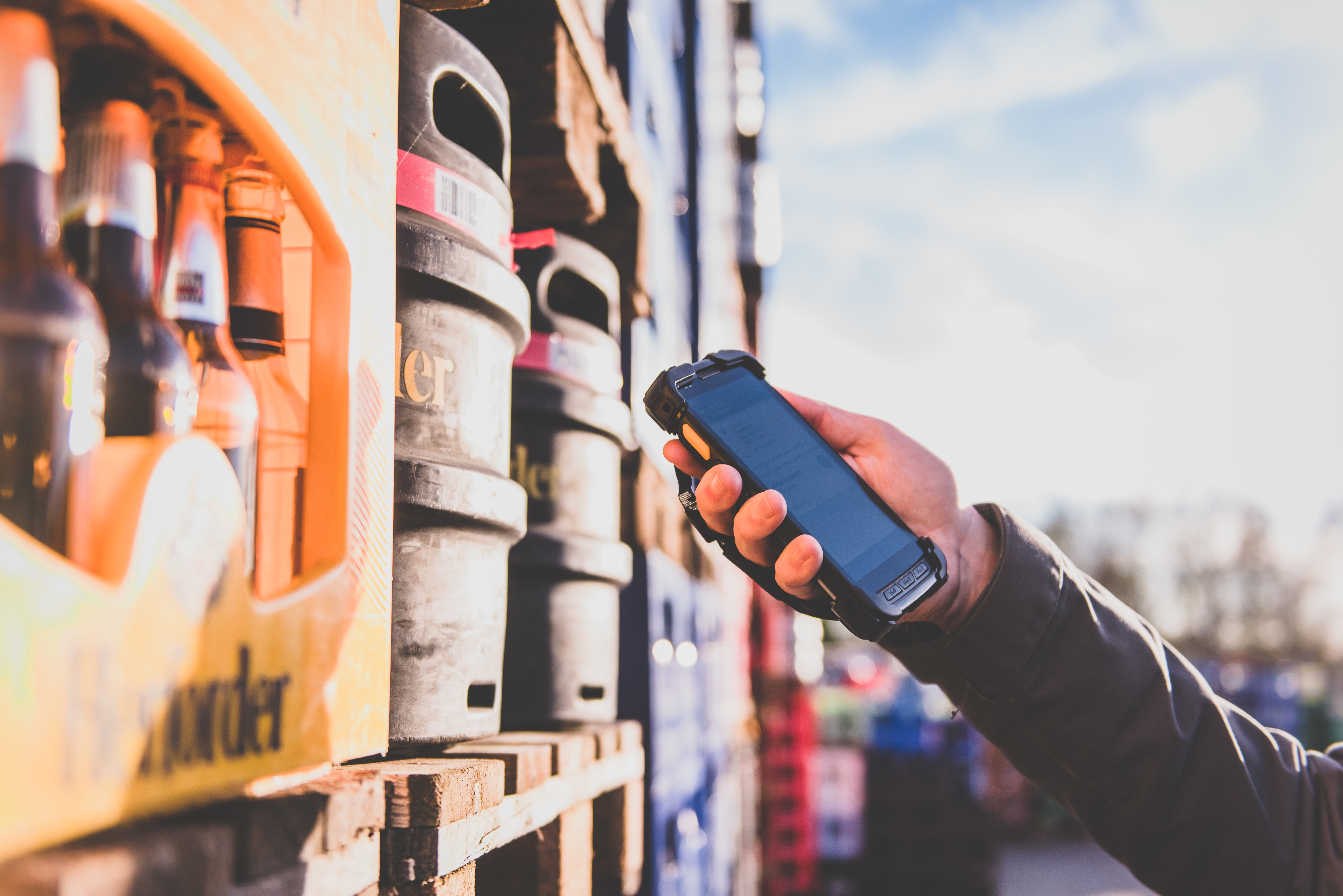 5 Keys to Flawless Scanning in Outdoor Warehouse Areas